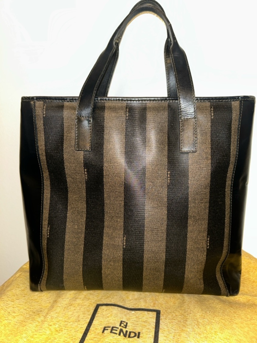 Vintage Fendi Pequin striped tote bag. Fendi Scarf and Dustbag included - Picture 5 of 16